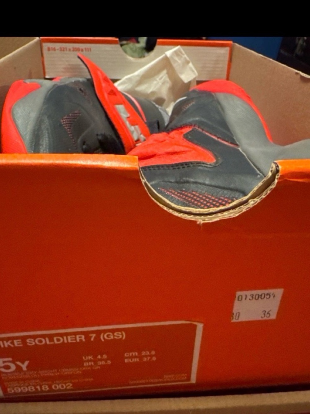 Nike Kids Sneakers in Black and Red